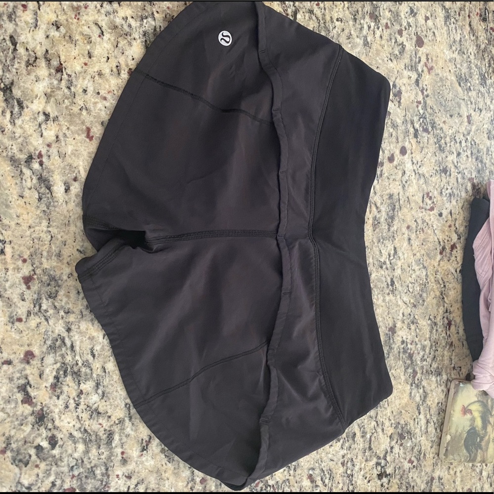 Women’s lululemon speed up short 2.5”